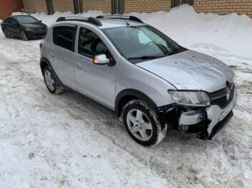 Renault Sandero 2016 года 1.6 АТ [wt_location get=